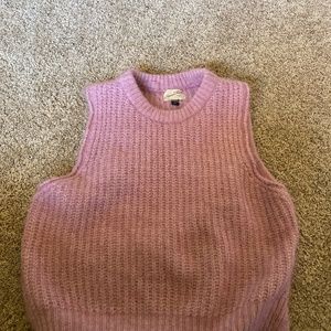 Sweater vest